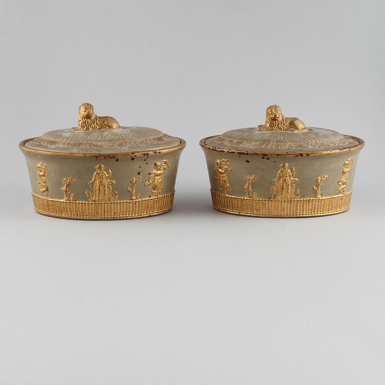 PASTEJFORMAR, ett par, lergods, empir, 1800-talets första hälft.