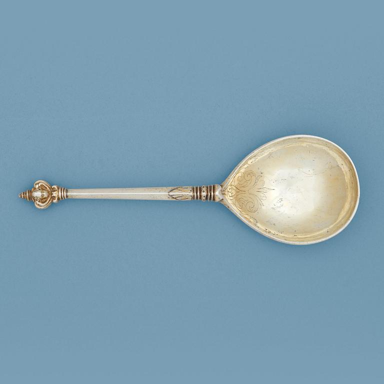 A Swedish 17th century parcel-gilt spoon, marks possibly of Anders Thorsson (Växjö 1656-1693).