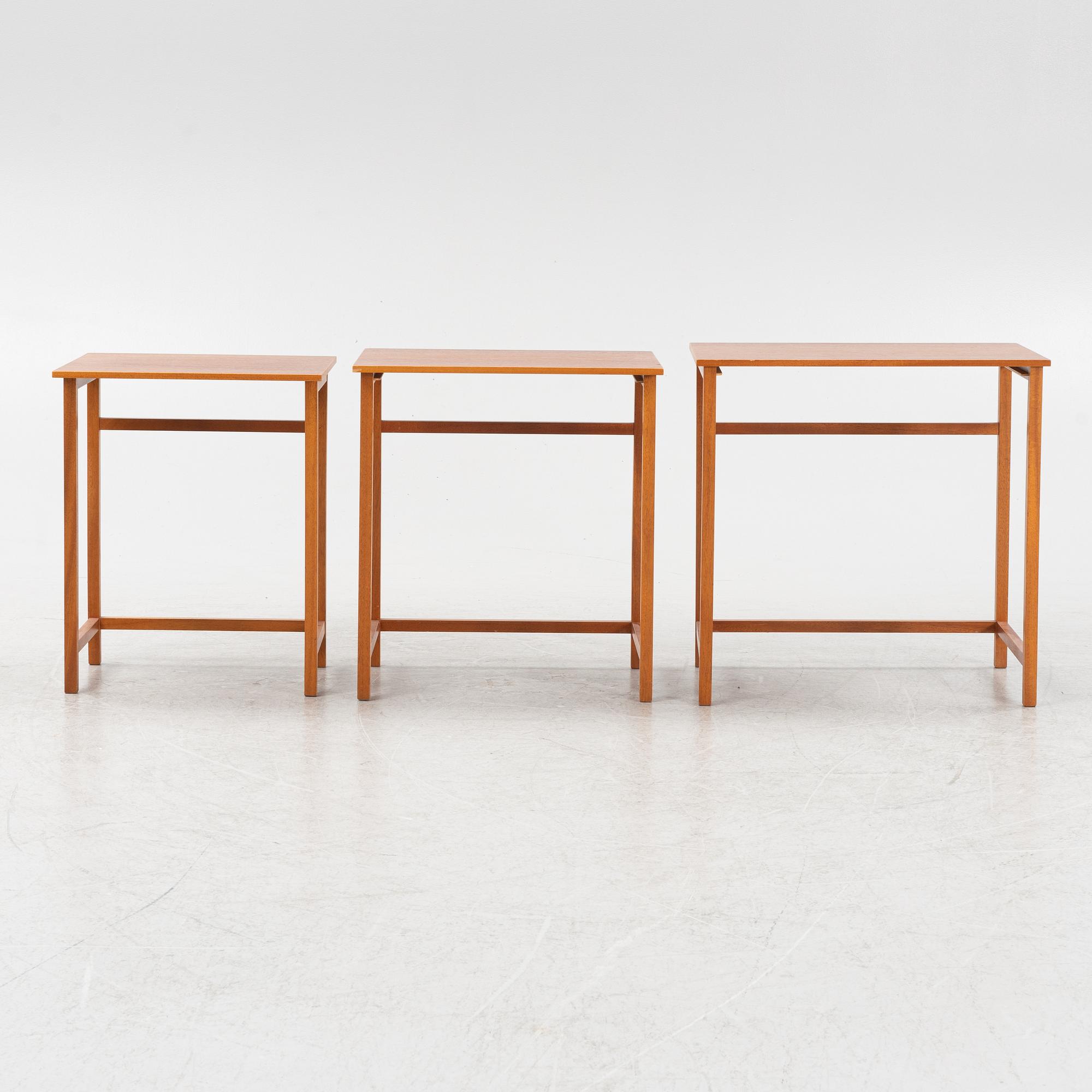 Josef Frank, satsbord, 3 delar, modell 618, Firma Svenskt Tenn, efter 1985.