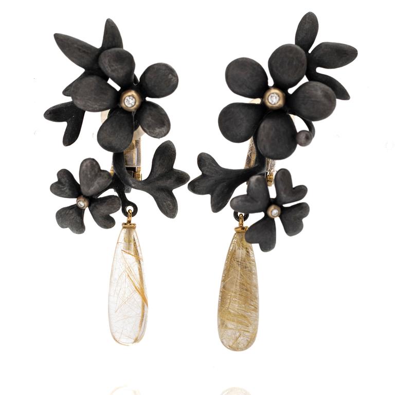 Ole Lynggaard, Earrings, a pair, "Forest", oxidised silver with red gold settings and brilliant-cut diamonds, with additional pendants.