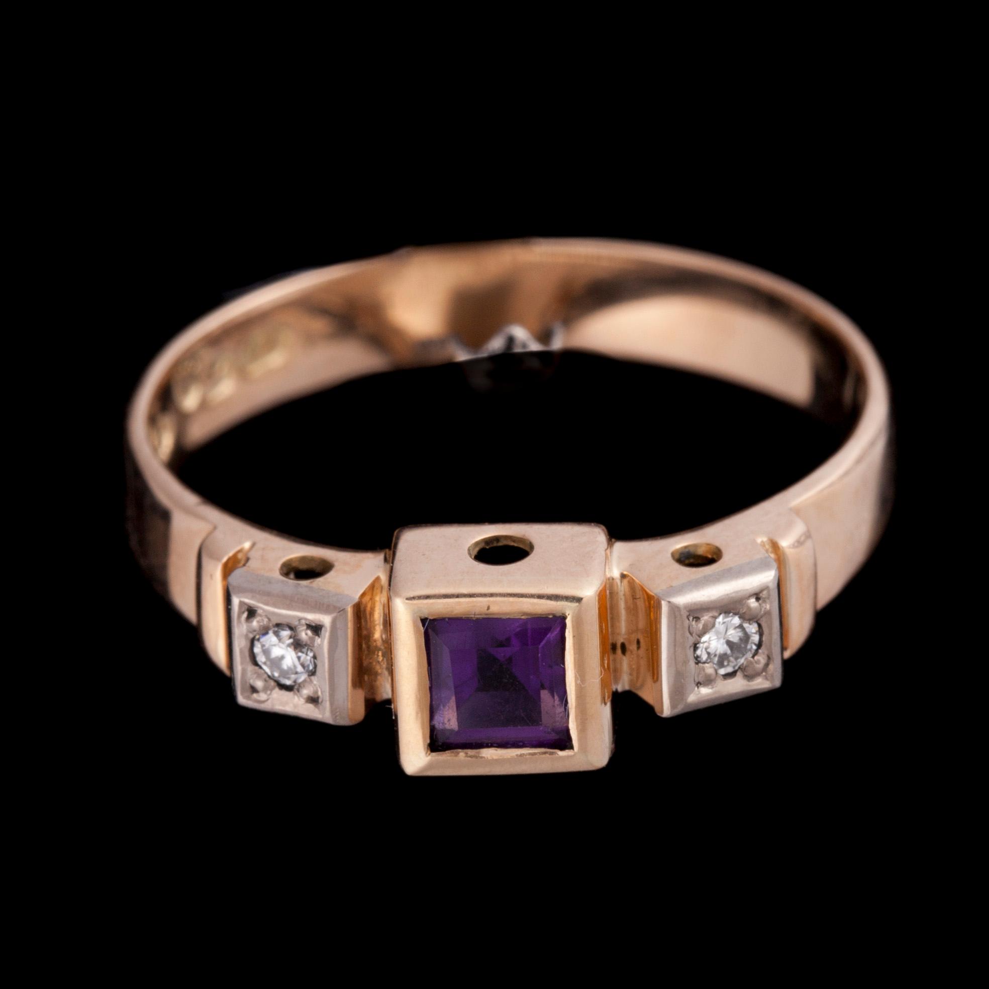 RING, 14K guld, ametist, diamanter tot. ca 0,04 ct. N. Westerback Helsingfors 1962. Vikt 3,1 g.
