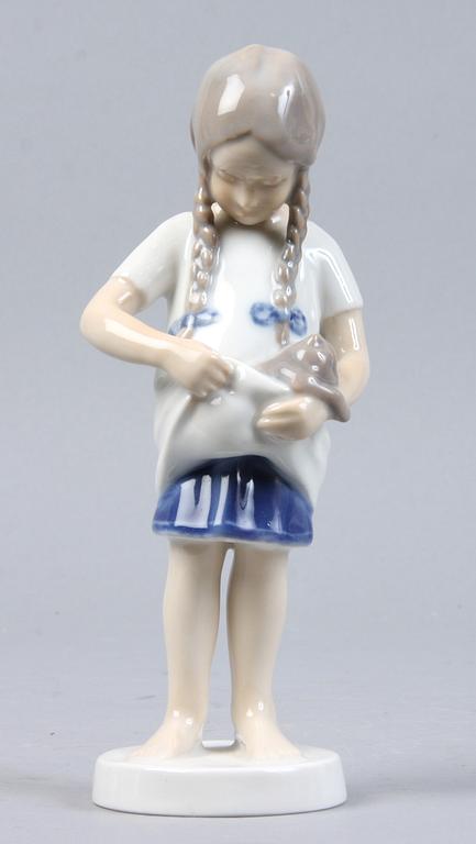 FIGURINER, 4 st, porslin,Bing o Gröndal samt Kongelig Dansk.