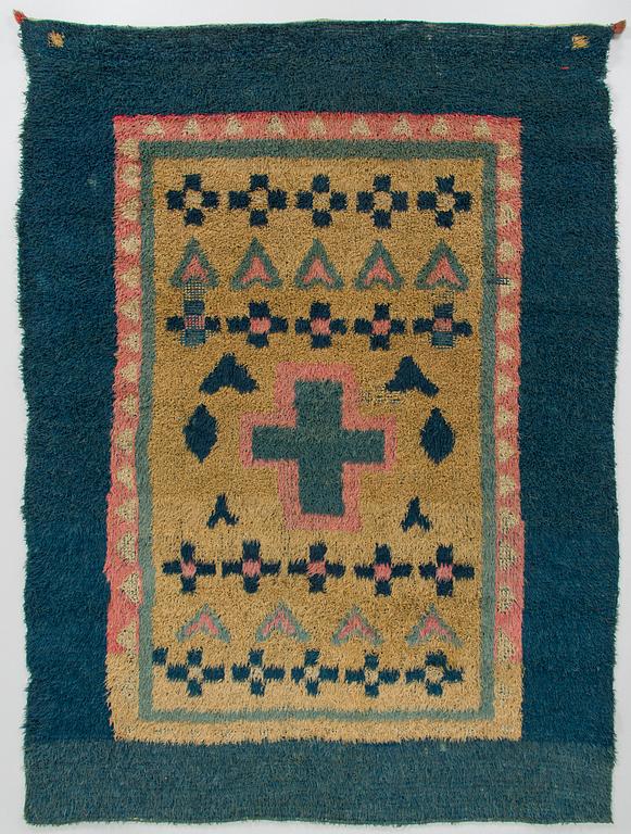 A Finnish folk art long pile ryijy-rug, first half of the 19th century. Circa 180 x 140 cm.