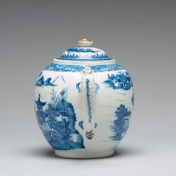 A blue and white punch pot, Qing dynasty, Qianlong (1736-95).