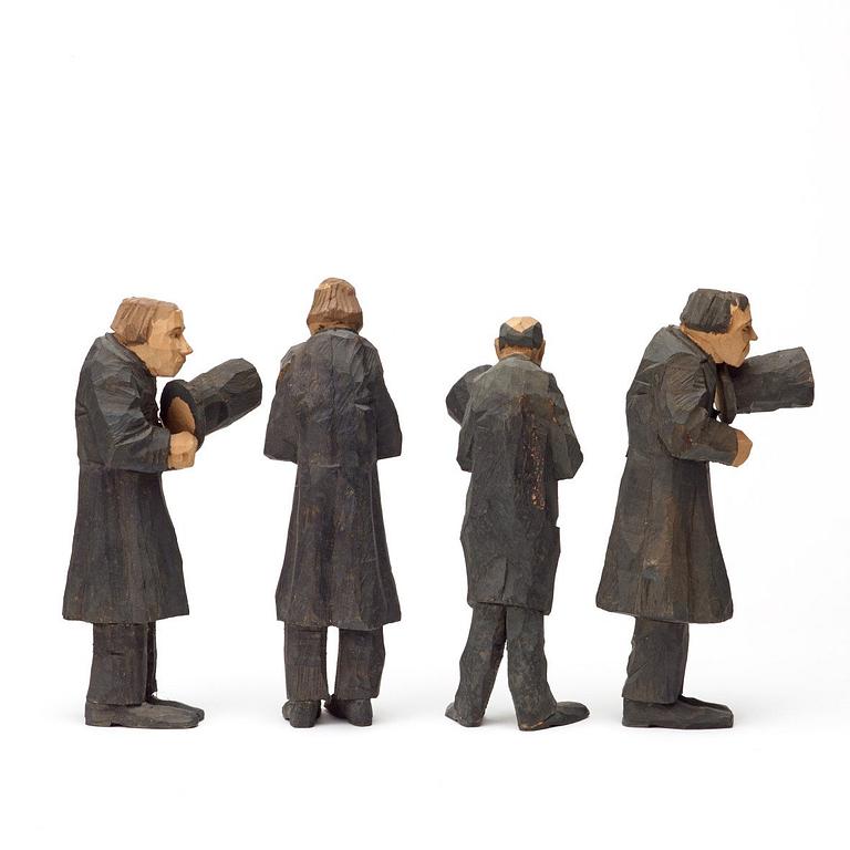 Axel Petersson Döderhultarn, AXEL PETERSSON DÖDERHULTARN, 8 pieces, sculptures, carved wood, signed with a rubber stamp, some are dated.