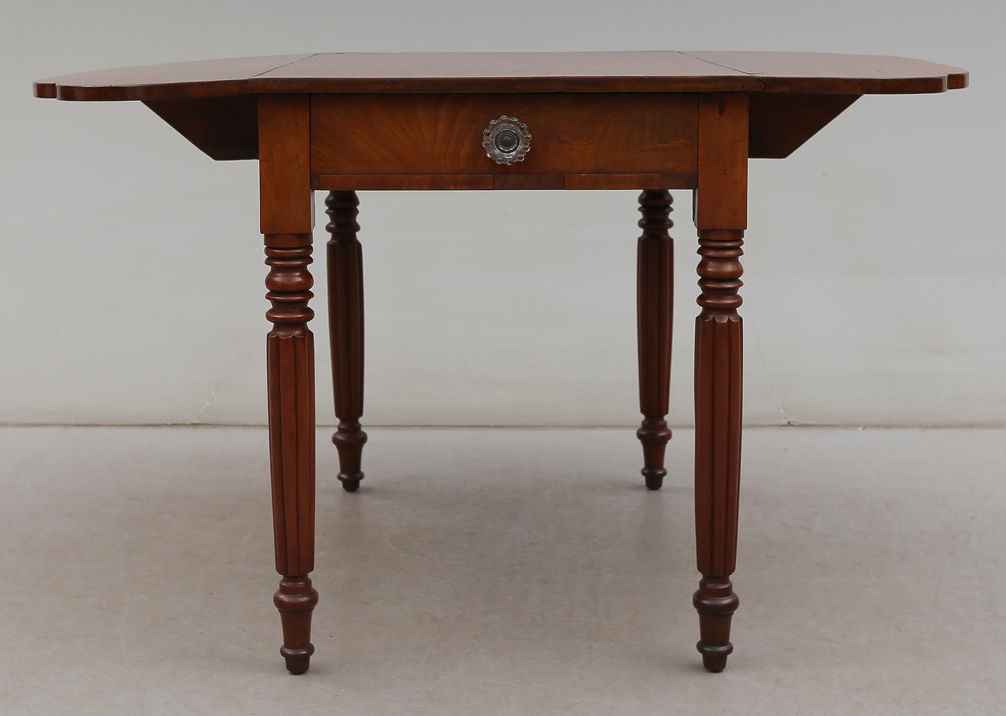 KLAFFBORD, England, 1800-talets mitt.
