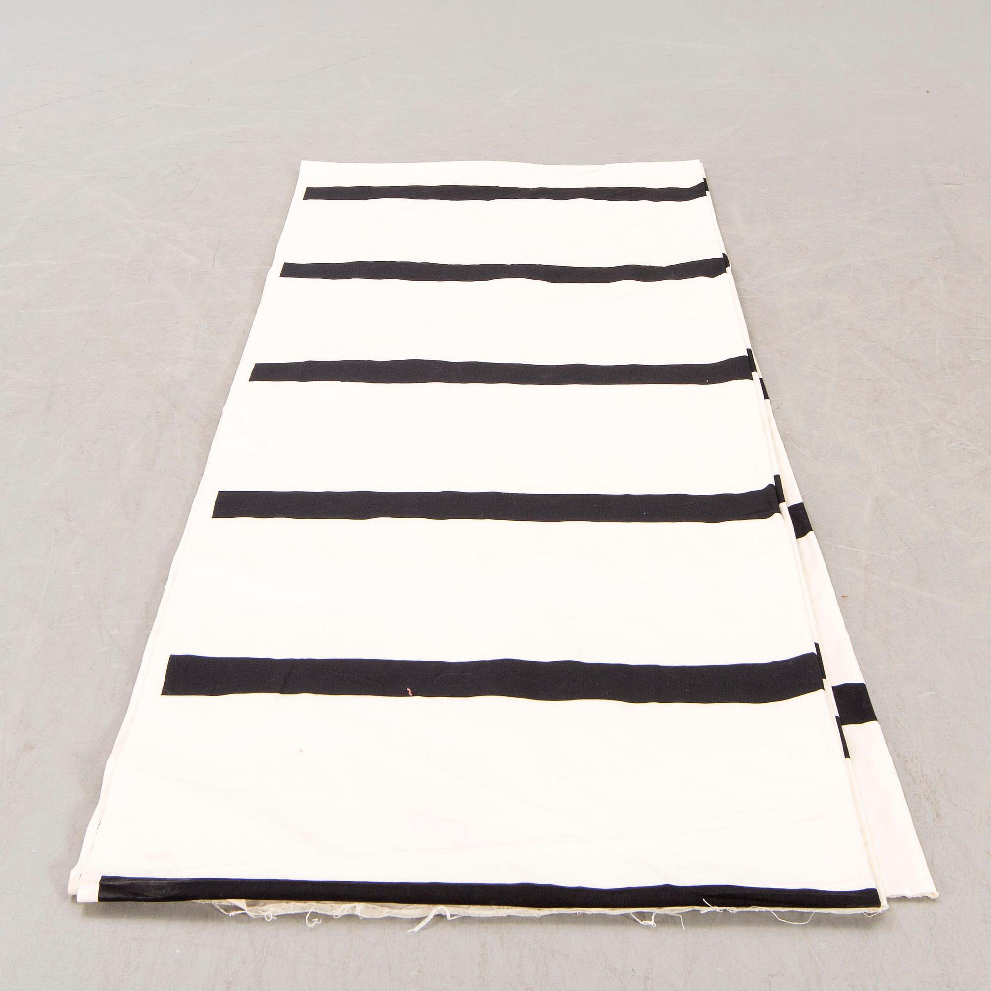 Vuokko Eskolin-Nurmesniemi, a piece of Finnish cotton fabric "Arkkitehti-Raita" from 1974.