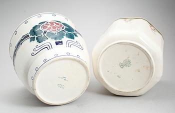 YTTERFODER, 2 st, porslin, Villroy & Boch samt Alf Wallander Rörstrand, tidigt 1900-tal.