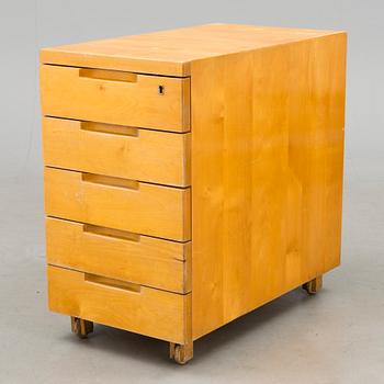 An early 1930s 'B96' drawer unit for O.Y. Huonekalu-ja Rakennustyötehdas A.B. Finland.