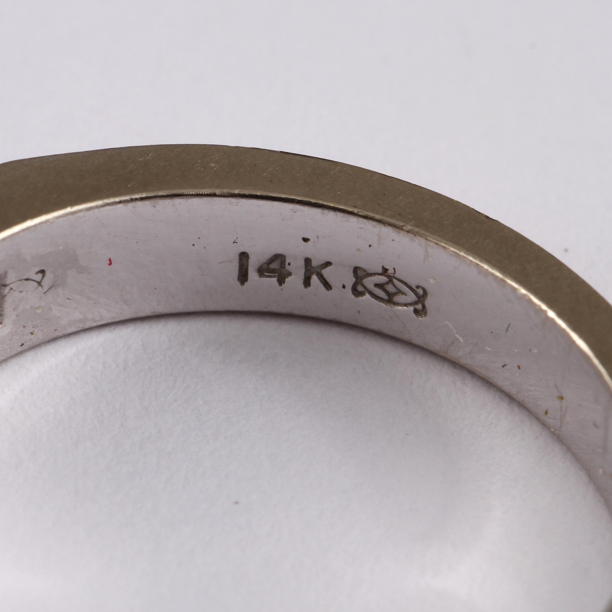 RING, 14k vitguld med prinsesslipade diamanter, totalt 1.00 ct. Vikt 5 g.