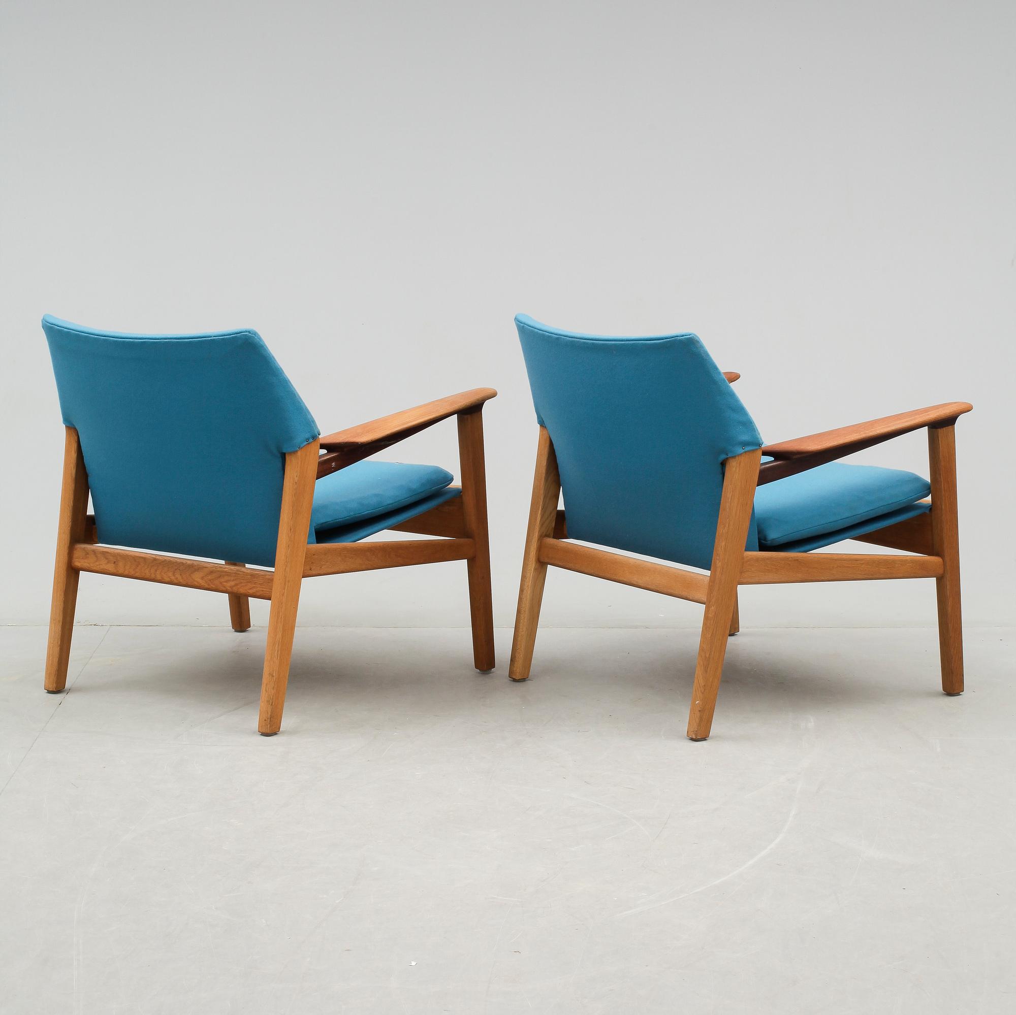 FÅTÖLJER, ett par, "9015", Hans Olsen, Gärsnäs, omkring 1960.