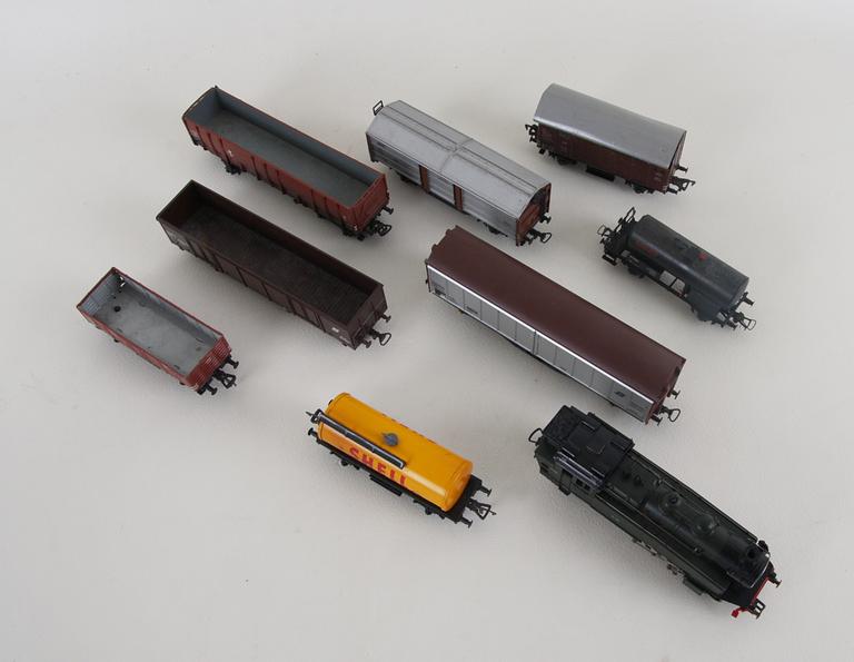 LOK och VAGNAR, 9 delar. Fleischmann o Kleinbahn mm.