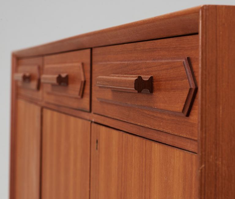 SIDEBORD, AB Möbelfabriken Örnen, Rydaholm 1950/60-tal.