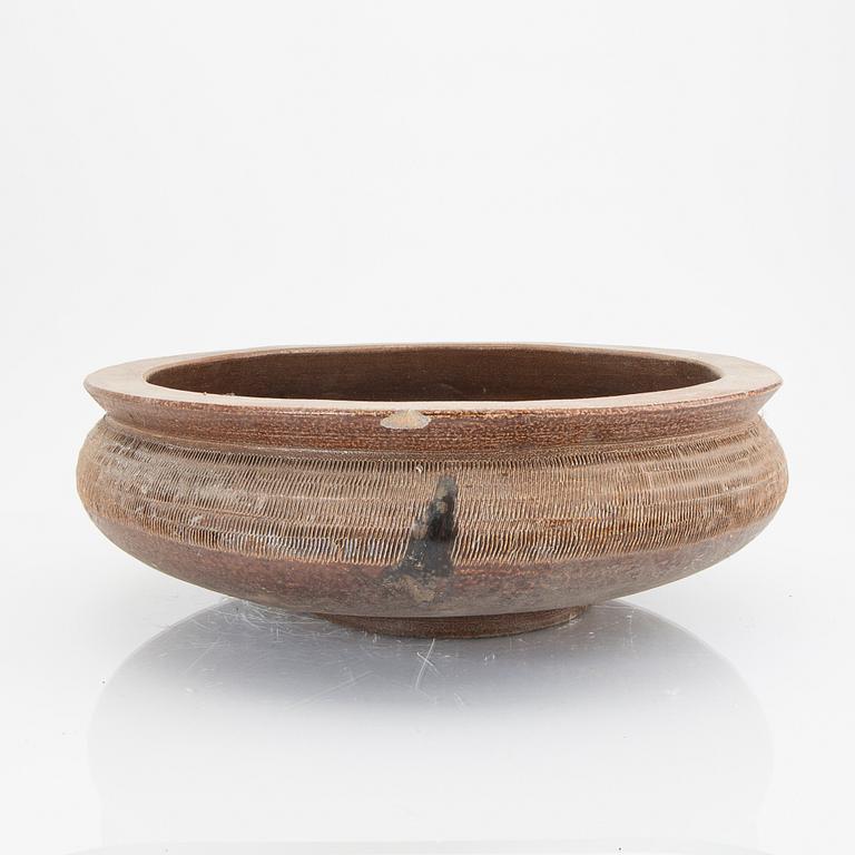 A Signe Persson-Melin Campos Filhos, Portugal slat glazed stoneware urn.