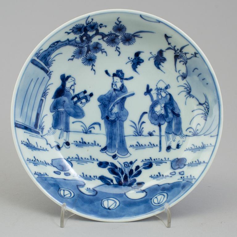 A SET OF EIGHT JAPANESE PORCELAIN PLATES, 19th/20th centry.