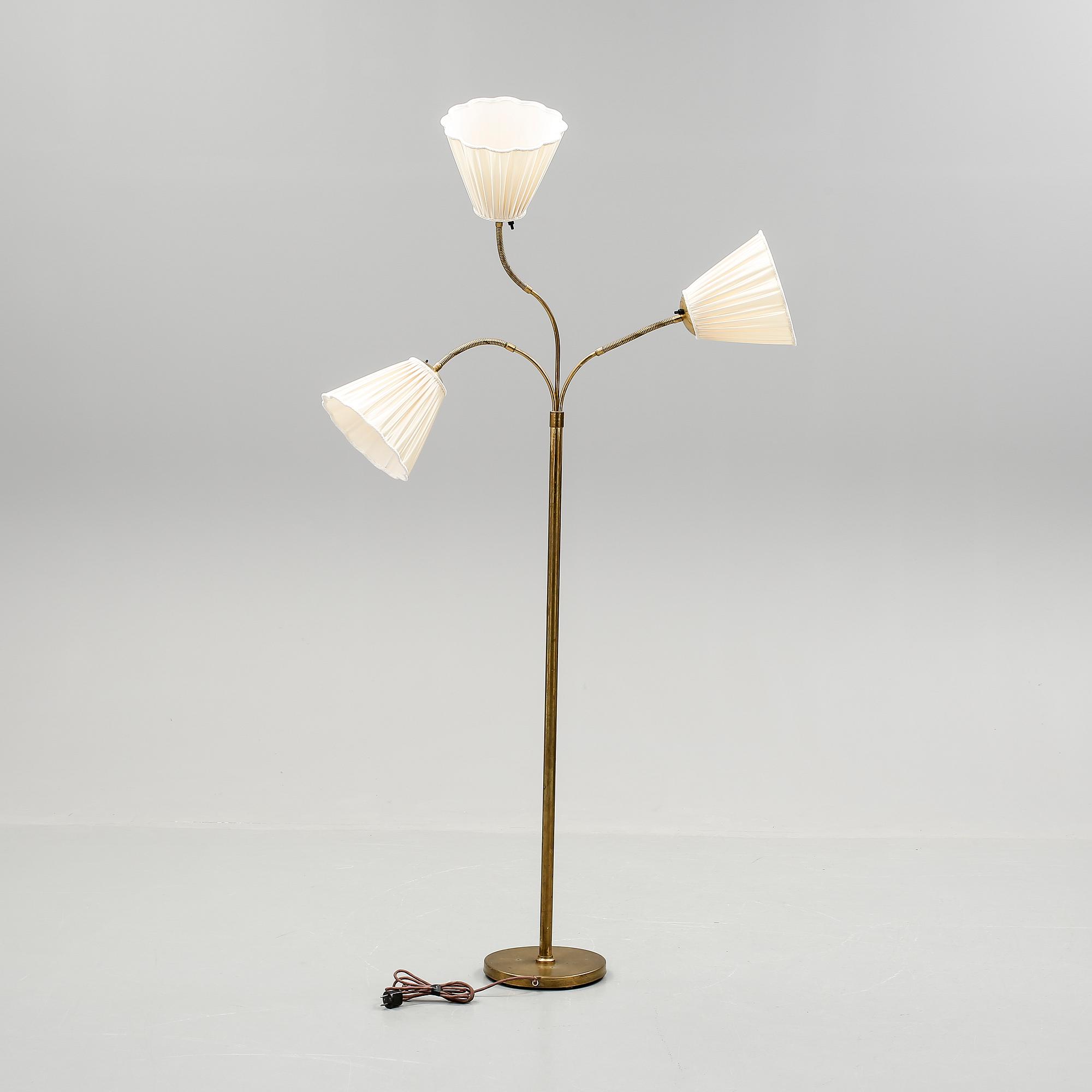 GOLVLAMPA, 1900-talets mitt.