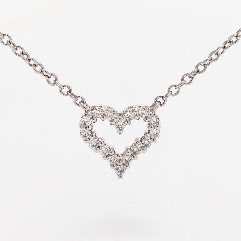 Tiffany & Co, kaulakoru, "Tiffany Hearts", platinaa ja timantteja.