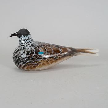 OIVA TOIKKA, a glass sculpture of a bird, Nuutajärvi Notsjö, Finland, E994/3000.