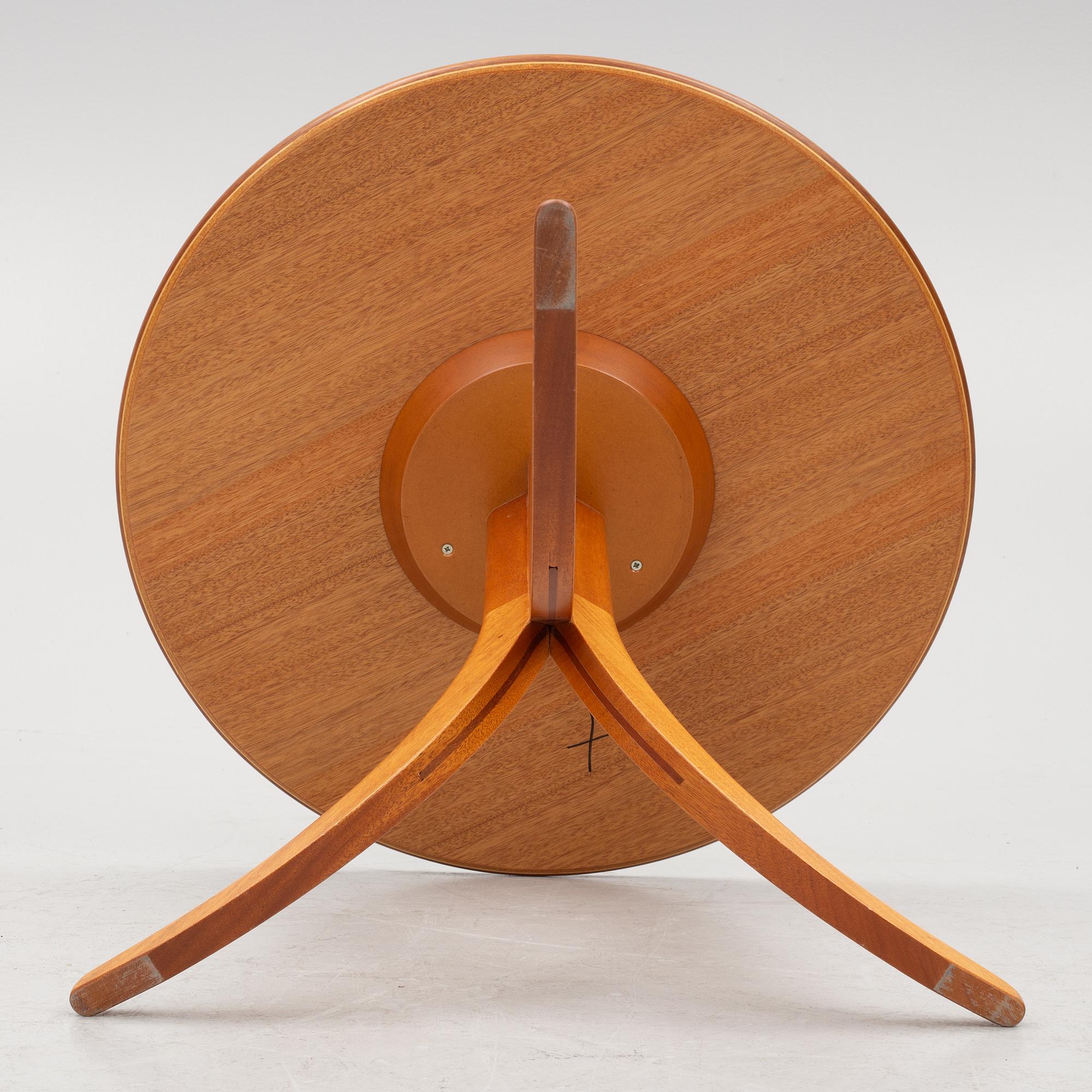 Josef Frank, sidobord, modell B 607, Firma Svenskt Tenn, ca 1992.