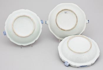 VÄRMEFAT, 3 st snarlika, porslin, Jiaqing, Kina 1800-talets hälft.