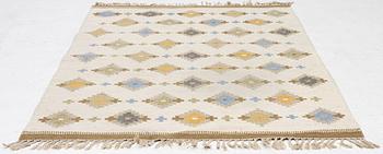 A fat weave rug, c. 200 x 140 cm.