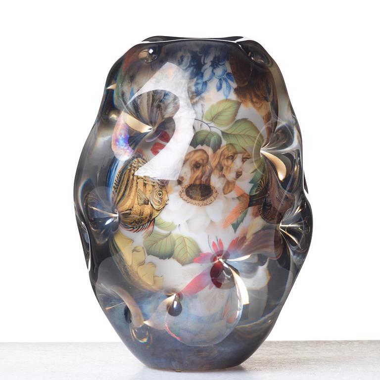 Per B. Sundberg, a unique "Fabula" glass vase, Orrefors, Sweden 2000.