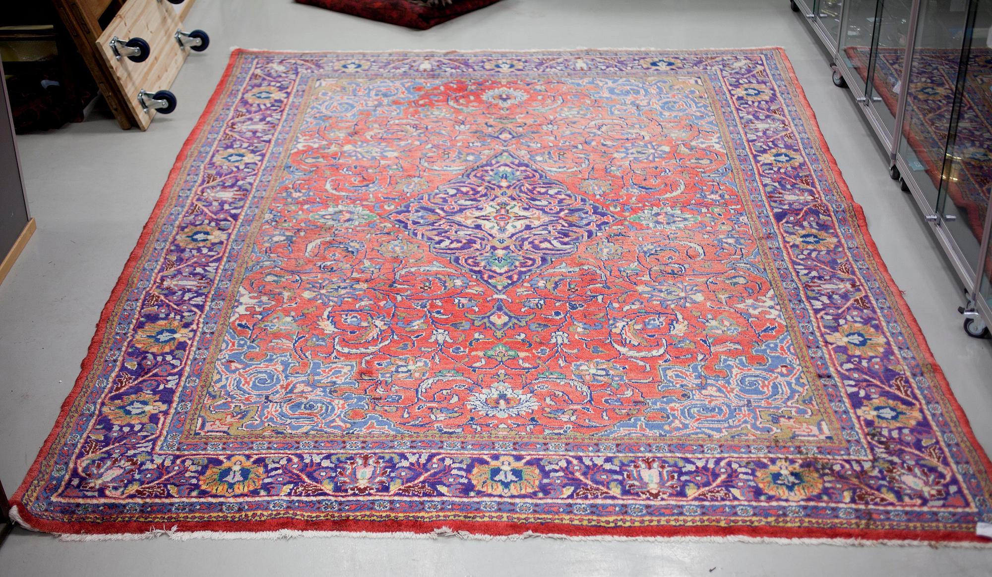 MATTA, old orientalisk, 340X251 cm.