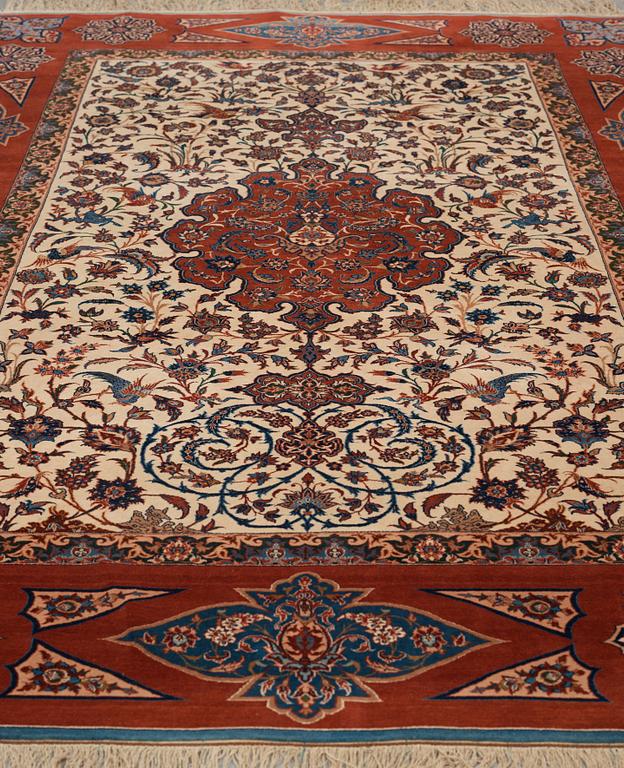 MATTA, semiantik Isfahan, ca 227 x 152,5 cm (samt kortsidorna med ca 1½ respektive ½ cm slätväv).