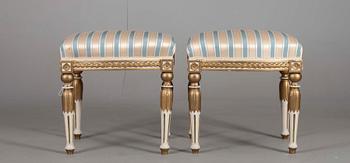 TABURETTEJA, 2 kpl, 1800-luvun loppu.