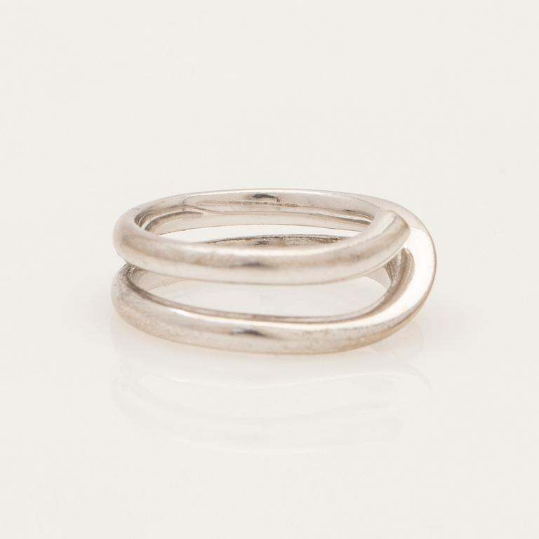 Regitze Overgaard, ring, "Magic", 18K vitguld, för Georg Jensen, Danmark.