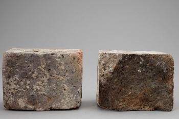 TEGEL, 2 delar, renässans, 1500-tal.