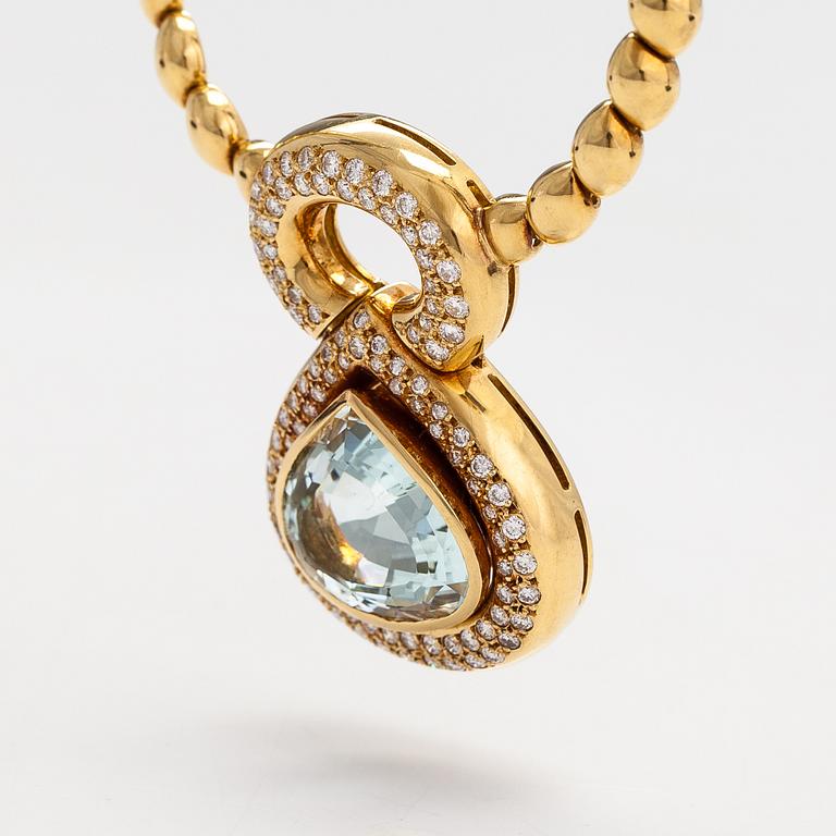 An 18K gold necklace with a ca 18.00 ct aquamarine and brilliant-cut diamonds ca 1.80 ct in total. With certificate.