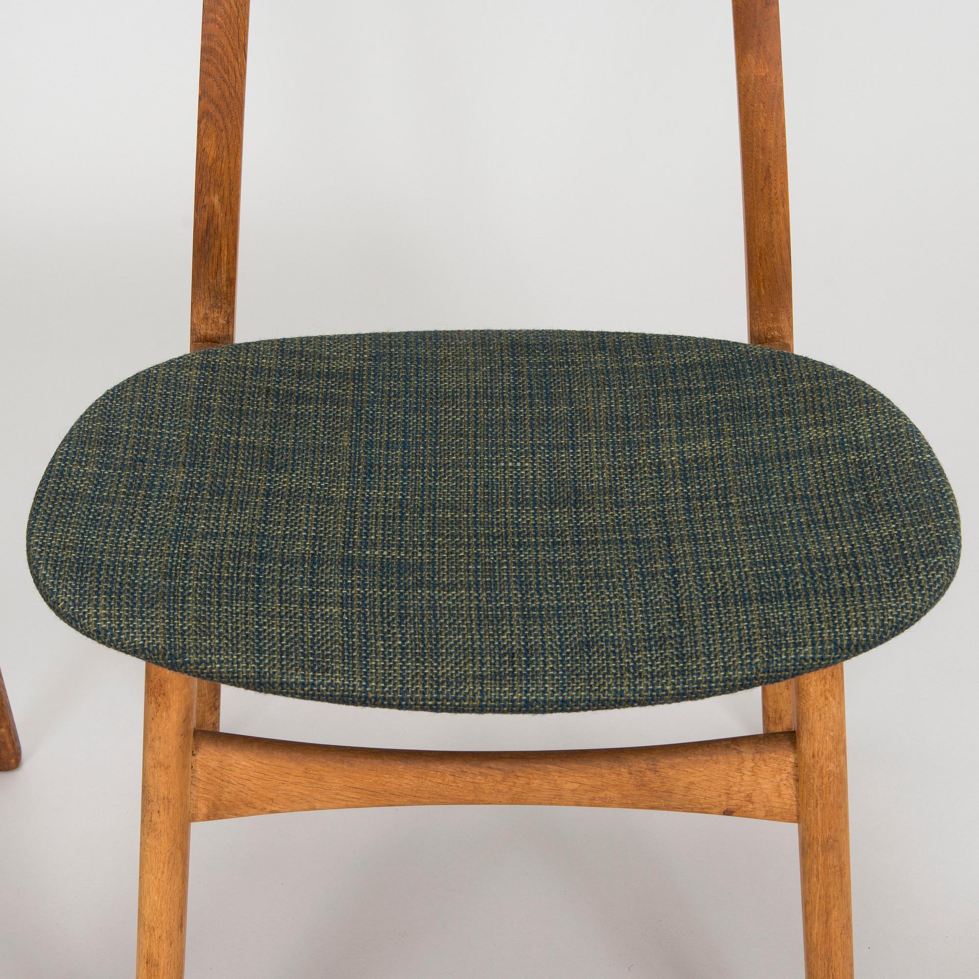 Hans J. Wegner, stolar, ett par, "CH-30", Carl Hansen & Søn, Danmark, 1950-60-tal.