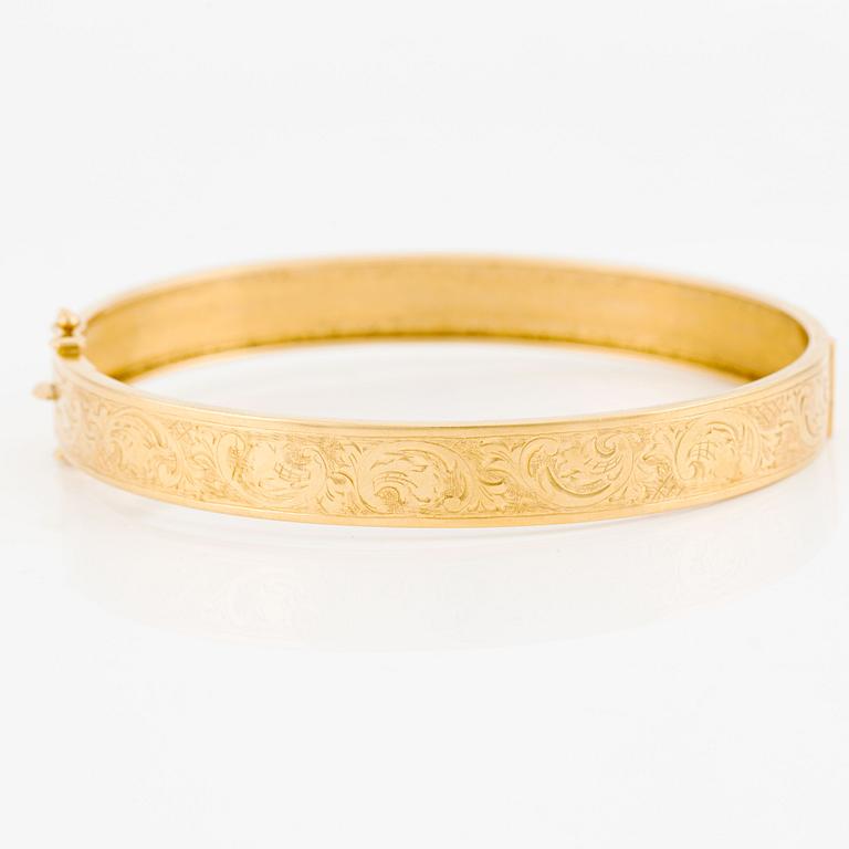 Bangle, 18K gold.