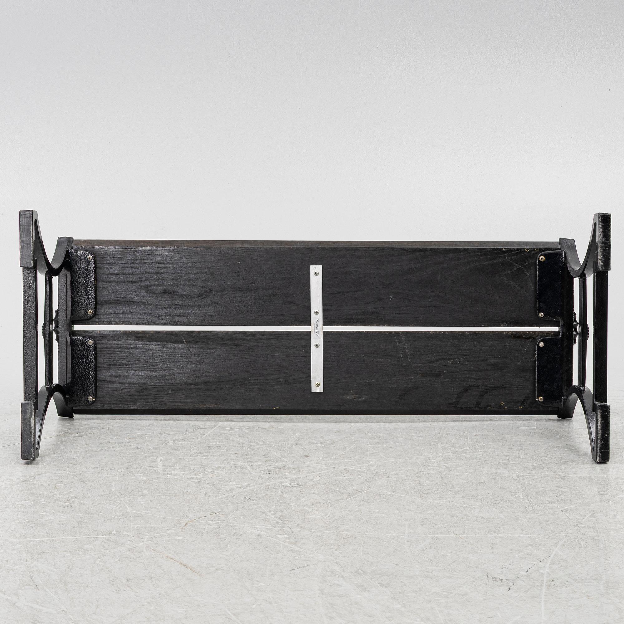 Folke Bensow, a "Sneckan" bench, Byarums Bruk, 21st century.
