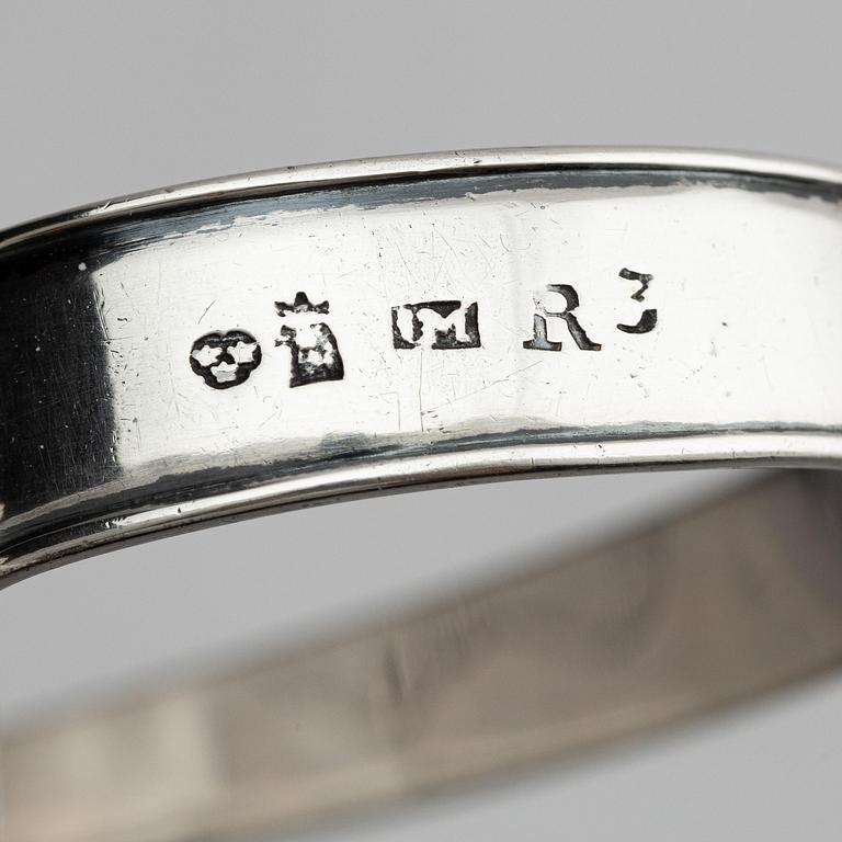 Isaac Malmborg, såsskål, silver, Stockholm 1823. Empire.