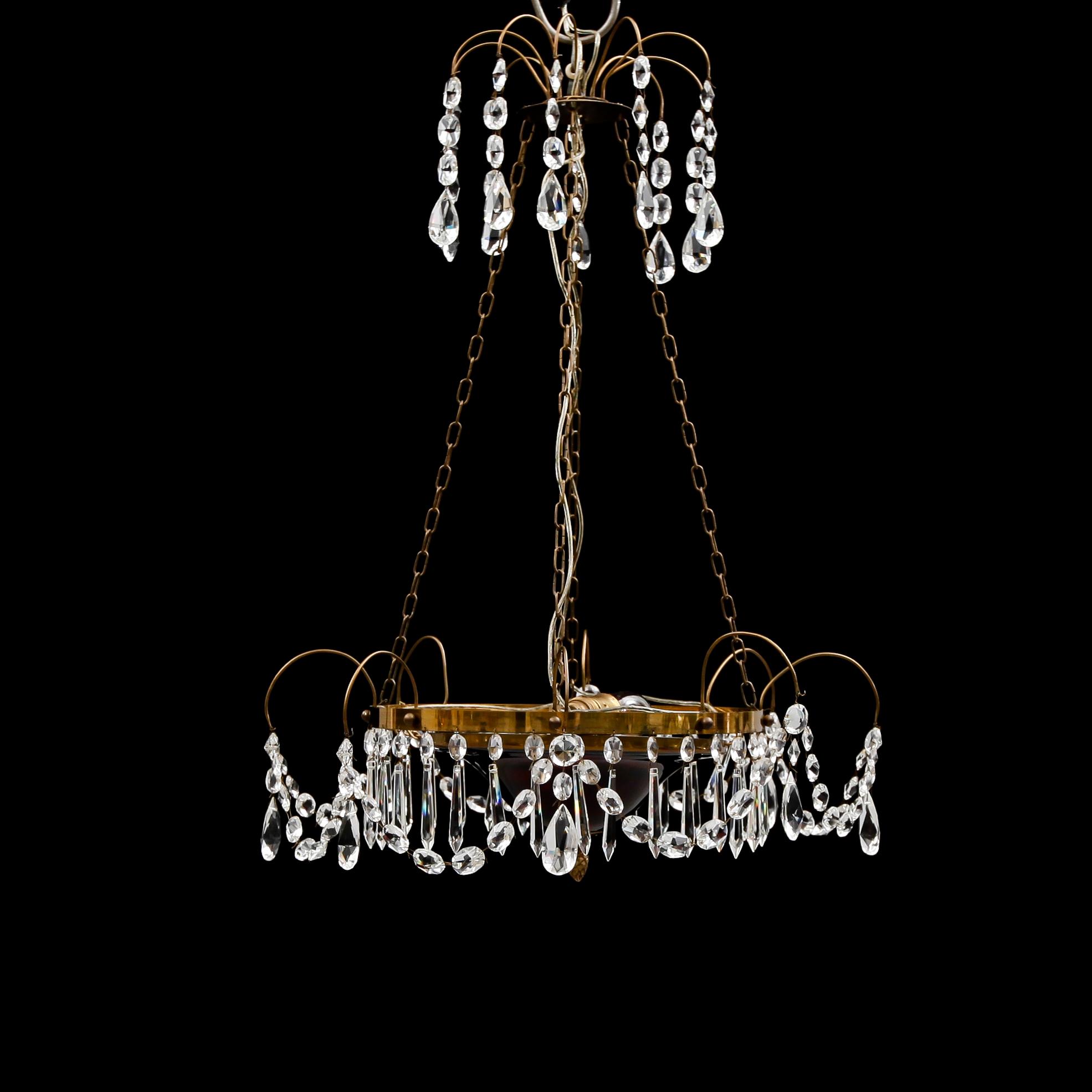 TAKAMPEL, gustaviansk stil, 1900-talets första hälft. Höjd 64 cm.
