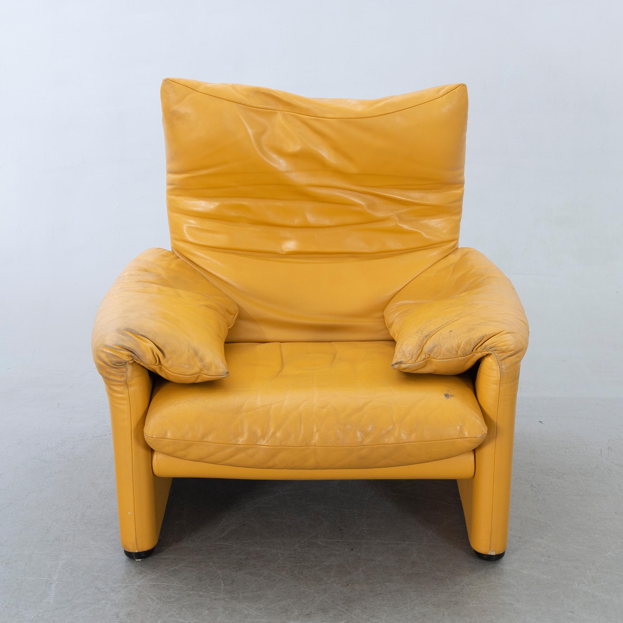 VICO MAGISTRETTI, fåtölj "Maralunga", Cassina 1900-talets senare del.