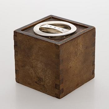 Bertel Gardberg, tedosa, teak och lock i silver, märkt BRG, silver 916H, Helsingfors 1957.