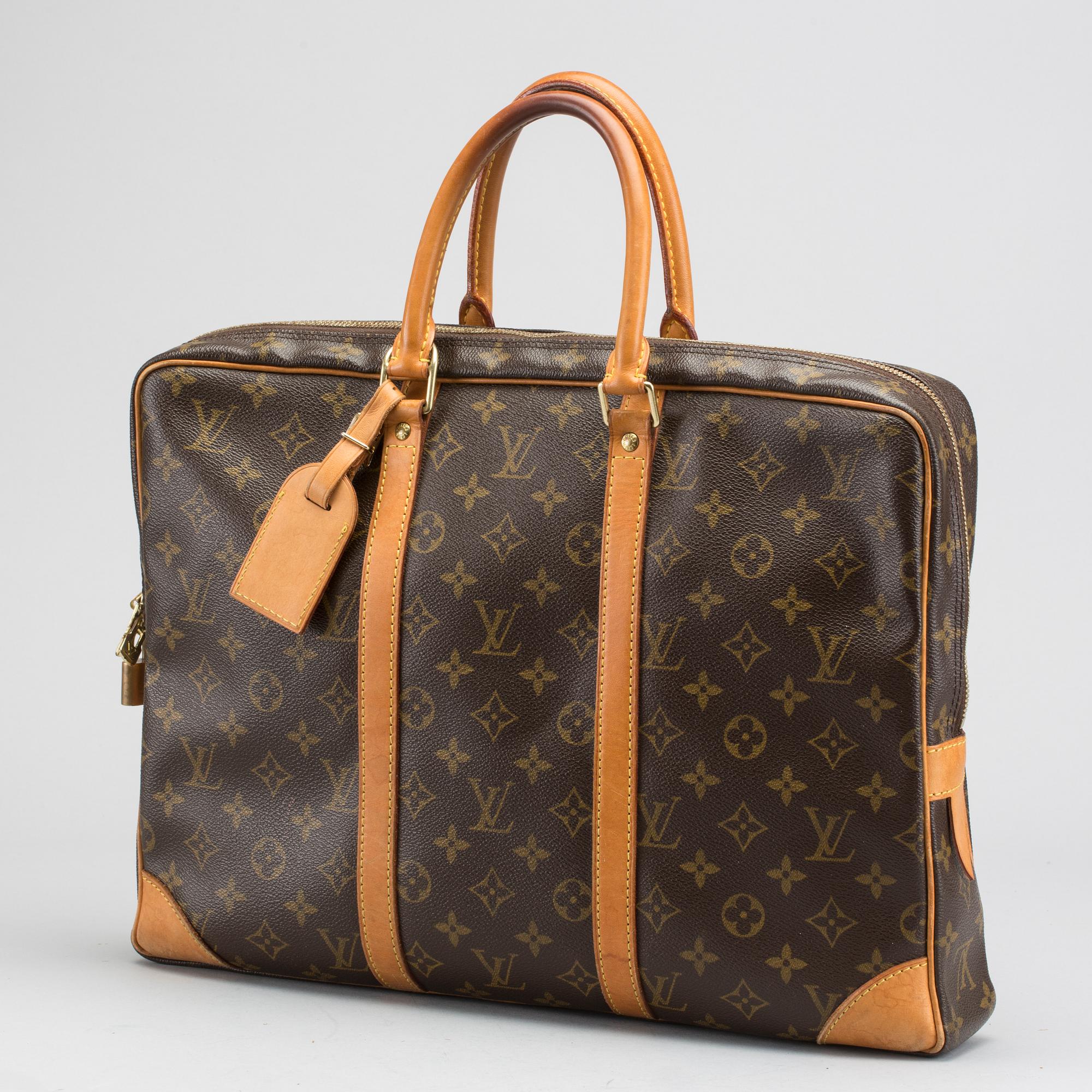 LOUIS VUITTON,.