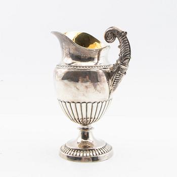 Gräddkanna, silver, Johan Petter Grönvall, Stockholm, 1841.