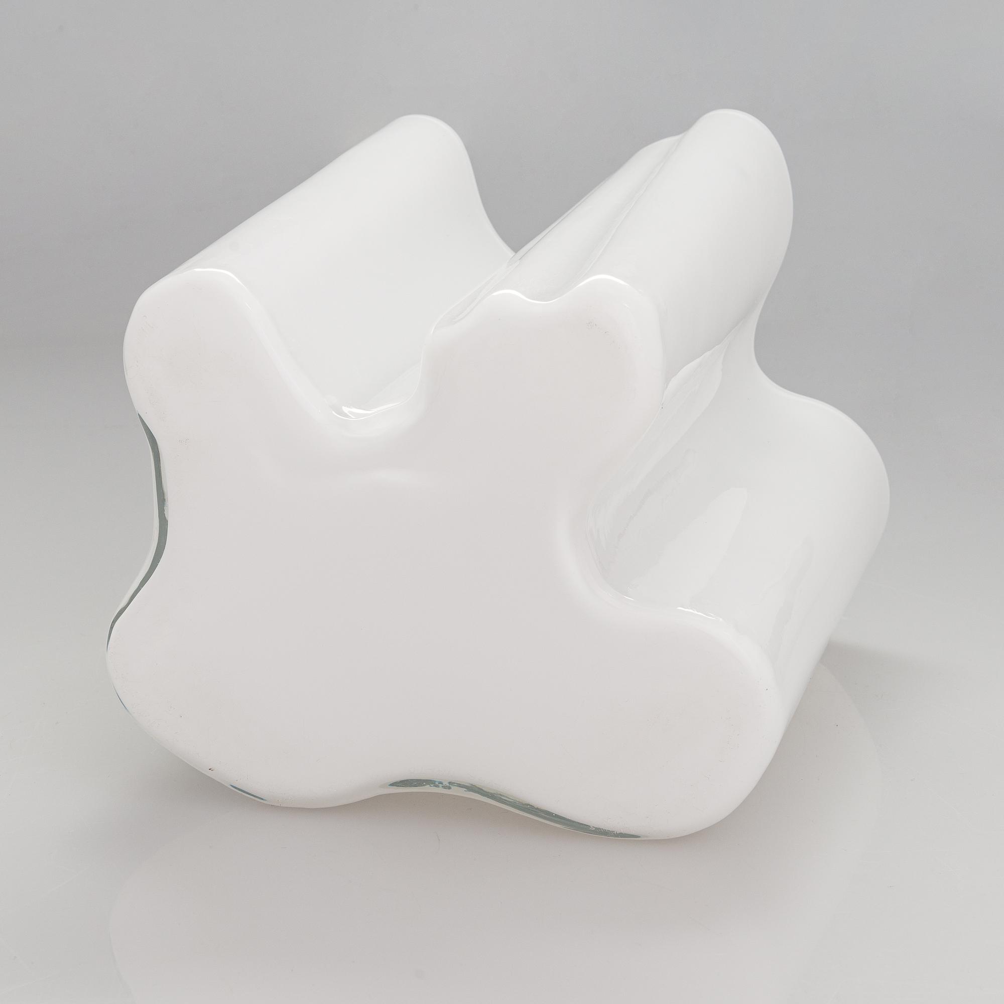 Alvar Aalto, Vase model 3031, signed Alvar Aalto.