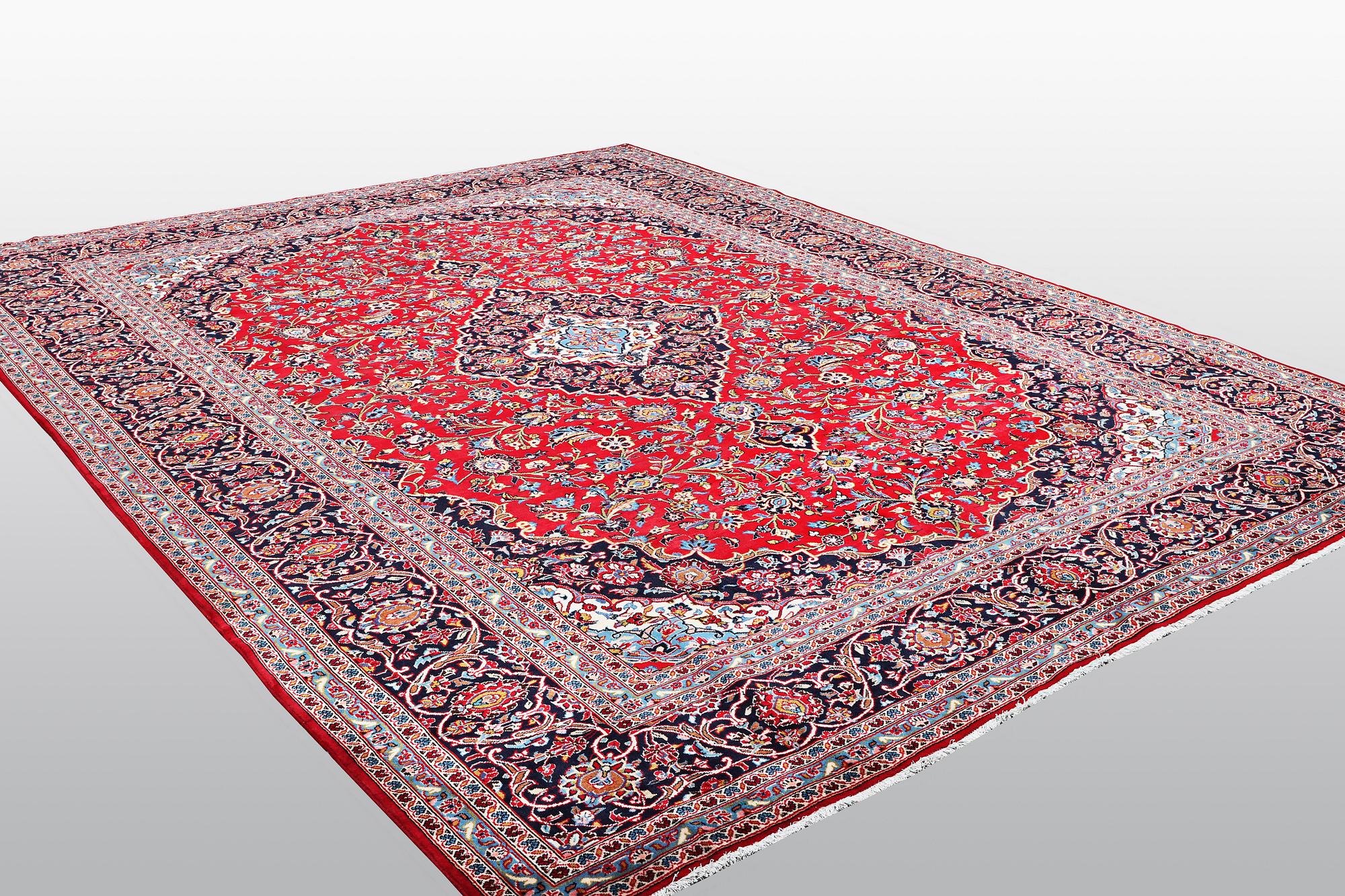 A carpet, Kashan, ca 384 x 295 cm.