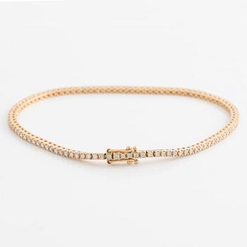 Tennisarmband 18K rosa guld med runda briljantslipade diamanter.