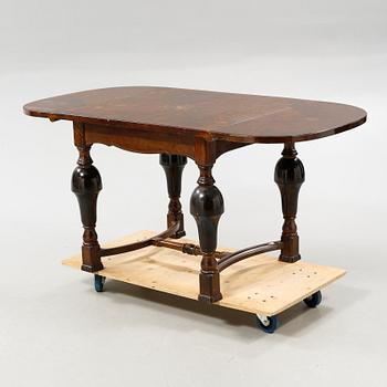 A table with flaps, first half of the 20th century.