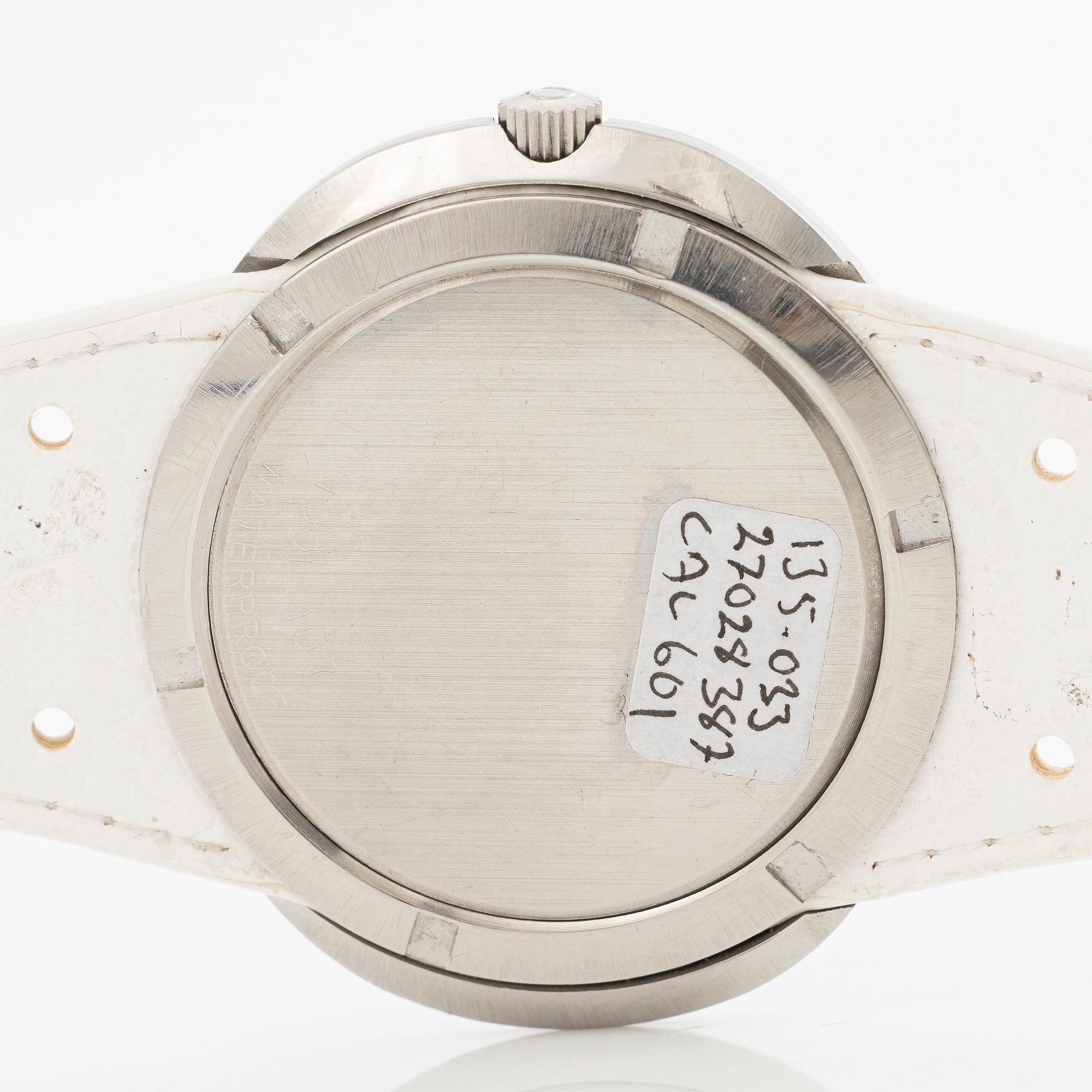 Omega, Genève, Dynamic, wristwatch, 41 x 36 mm.