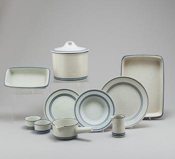 STIG LINDBERG, a part 'Dart' coffee and dinner stoneware service, from Gustavsberg, 1970/80s (34 pieces).