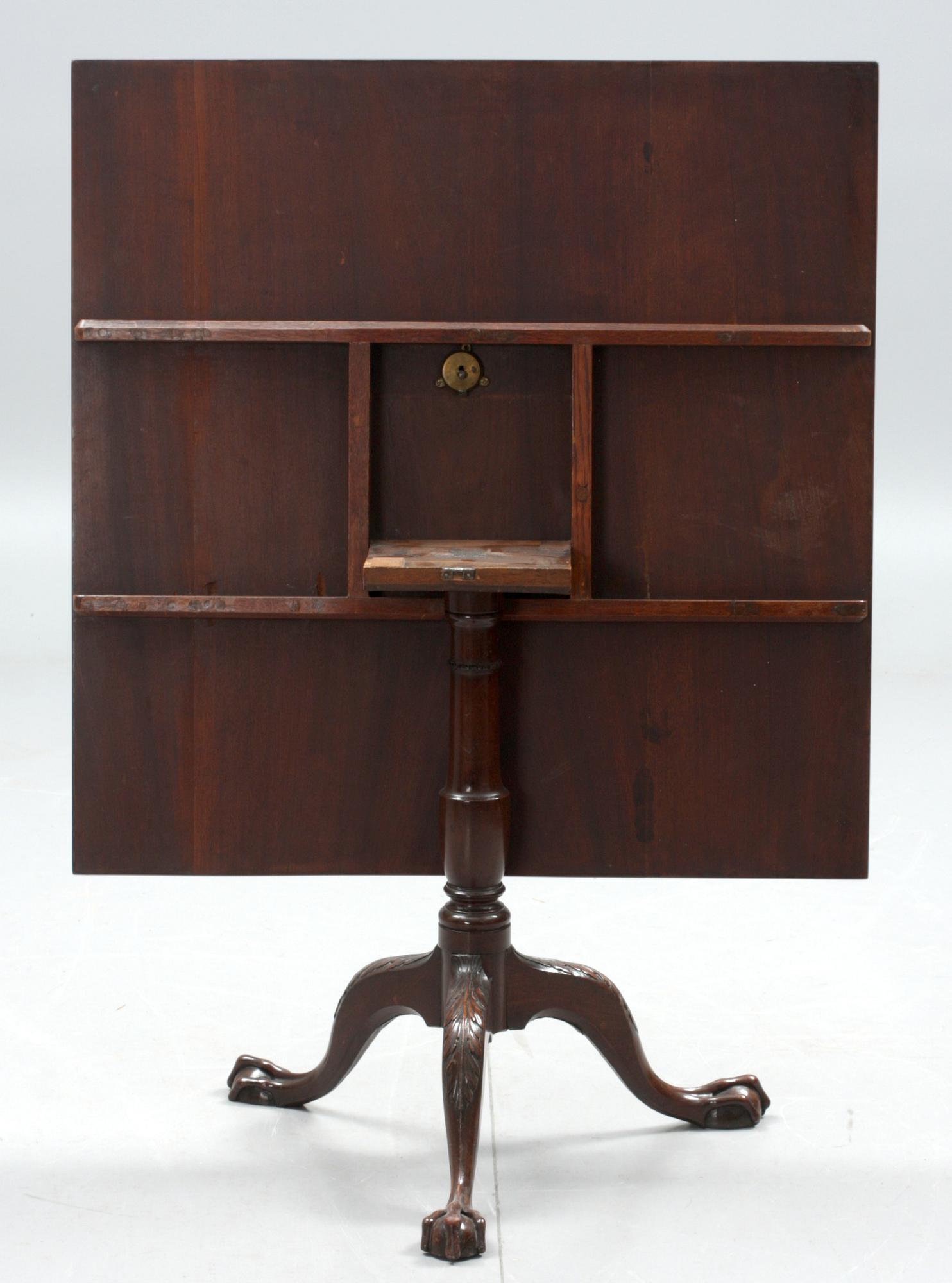 FÄLLBORD, England. Chippendalestil, 1900-tal.