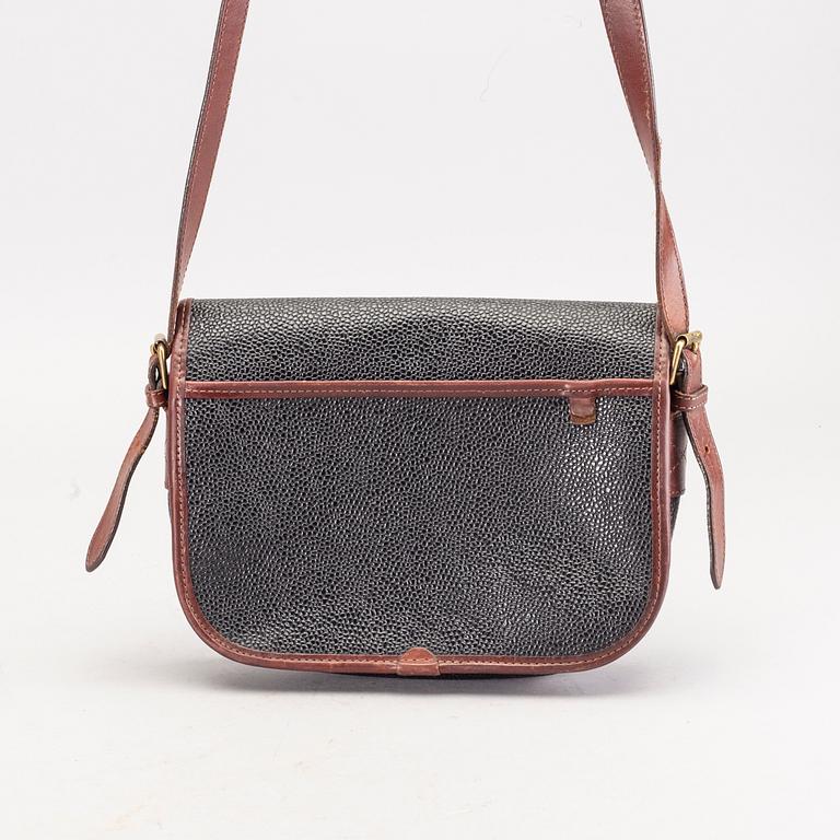 A Mulberry scotchgrain bag.