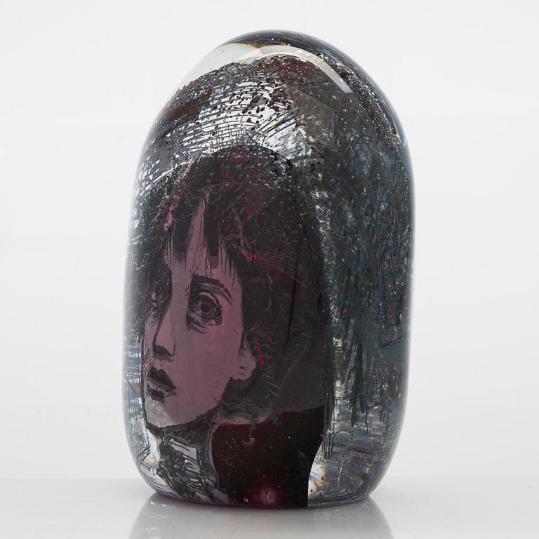 Sini Majuri, glasskulptur, "Anna", signerad Sini Majuri, Suomenlinna 2022.